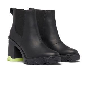 Sorel Black and Lime Winter Boots